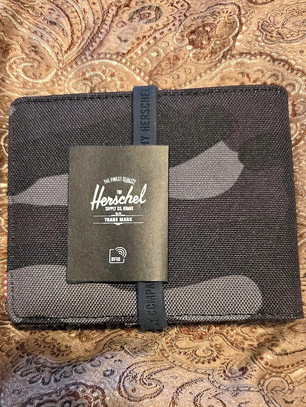 Herschel Roy+ + Camo Wallet in Black & Gray NWT